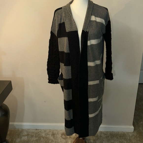 Free People Graphic Flower Long Cardigan Grey/Black combo - Picture 5 of 10